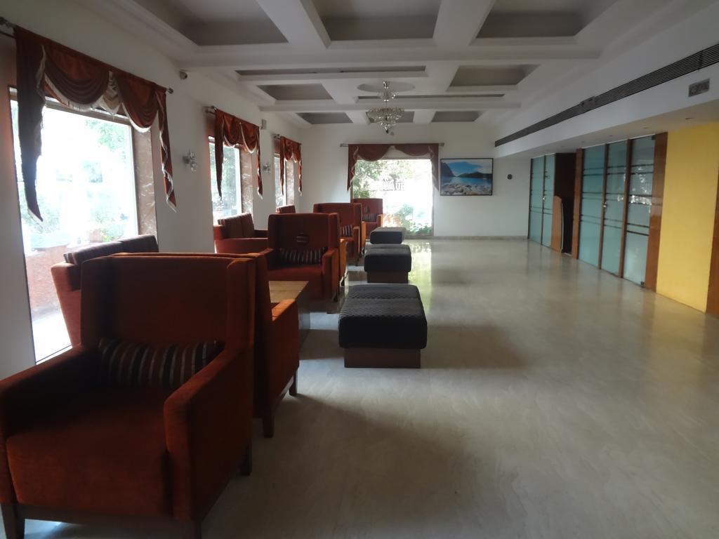 Hotel Juhu Plaza Mumbai Ngoại thất bức ảnh