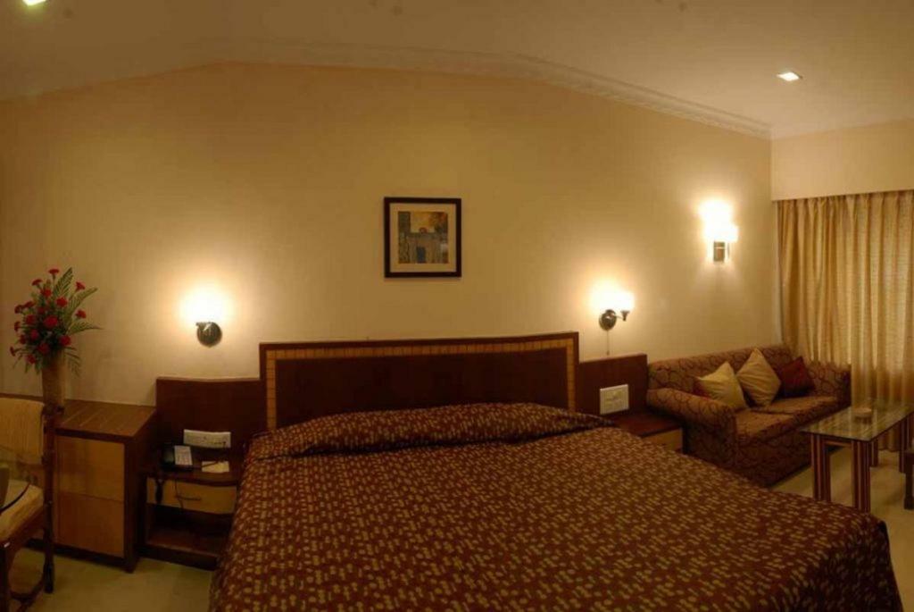 Hotel Juhu Plaza Mumbai Ngoại thất bức ảnh